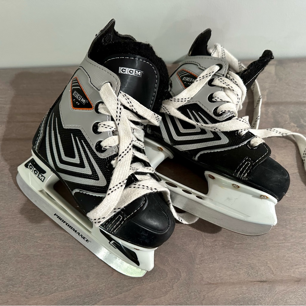 Ccm Junior Hockey Skates  Size 10j